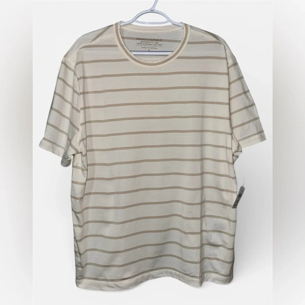 NWT Banana Republic Authentic Tee Men’s Large